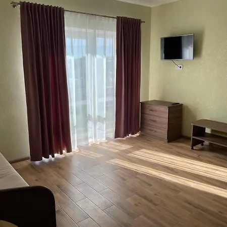 Yellow Apartments Boryspilʼ Exterior photo
