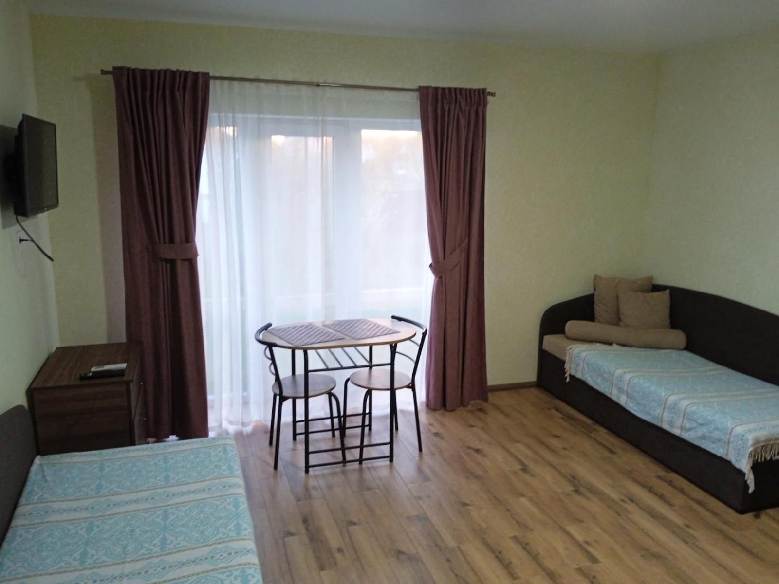 Apartment Yellow *