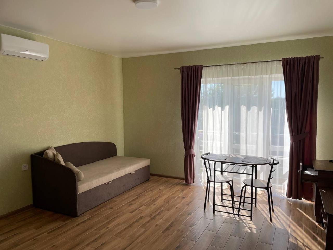 Yellow Apartment *